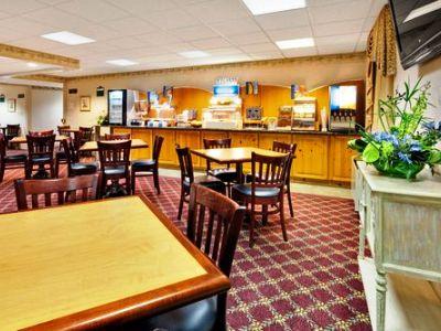 Comfort & - West Chester 3* Glen Mills