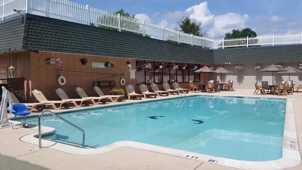 Comfort & - West Chester 3* Glen Mills