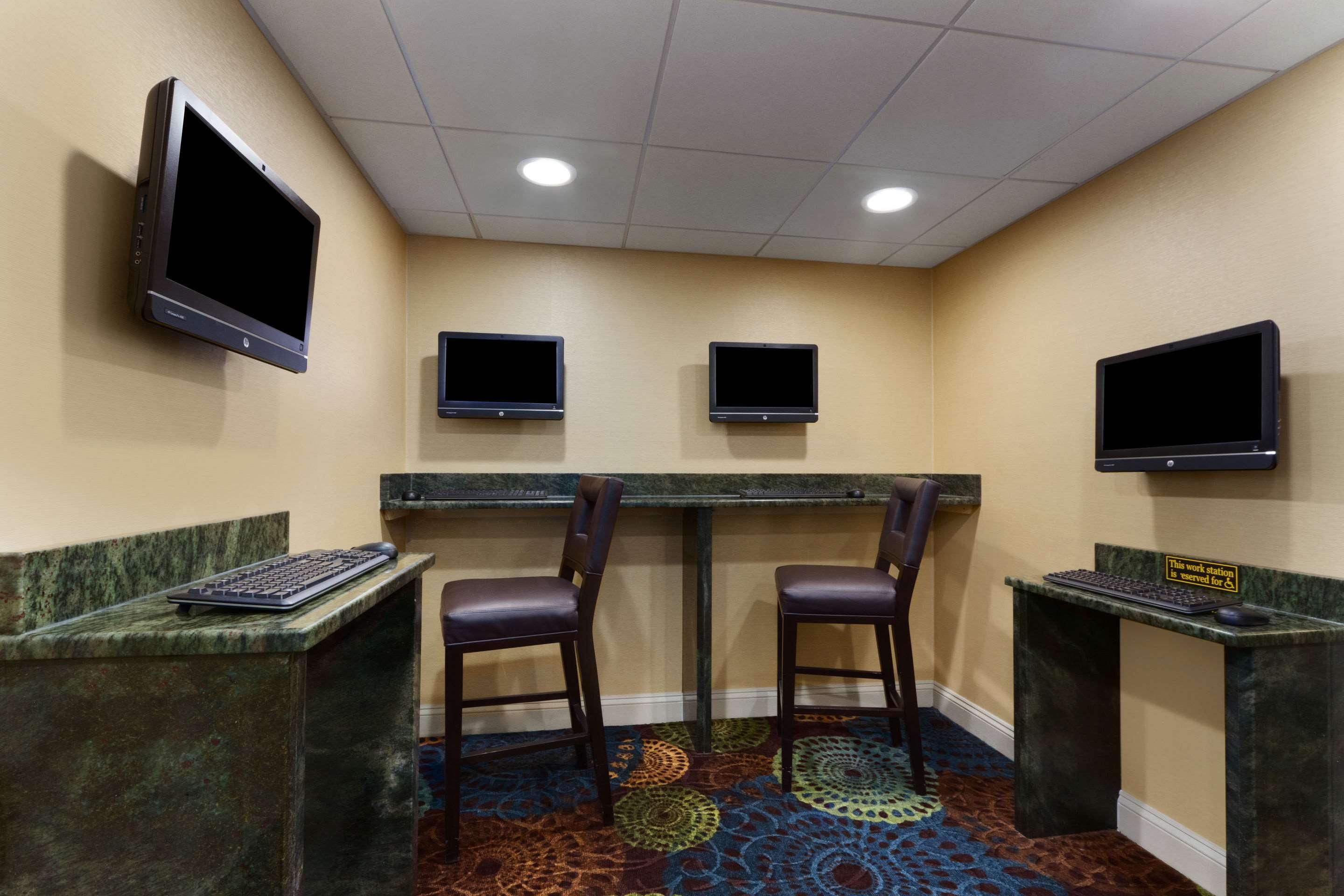Hotel Comfort & - West Chester